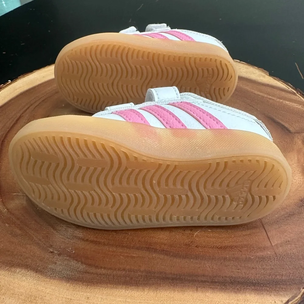 Adidas Kids White Sneakers with Pink Stripes - Picture 5 of 5